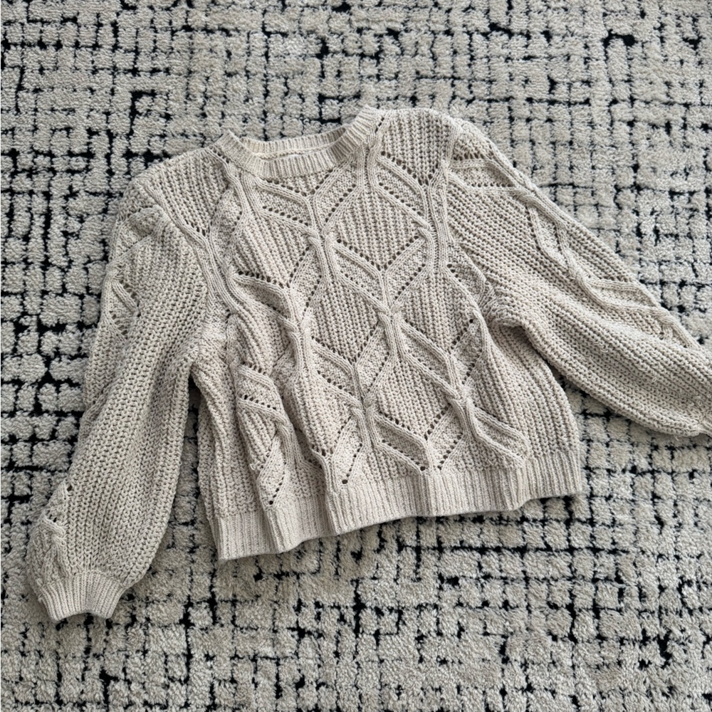 Cream Cable Knit Women's cropped Sweater - Classic Crewneck